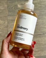 جزئیات بسته‌بندی و درب مخصوص تونر Glycolic Acid 7% The Ordinary برای استفاده آسان